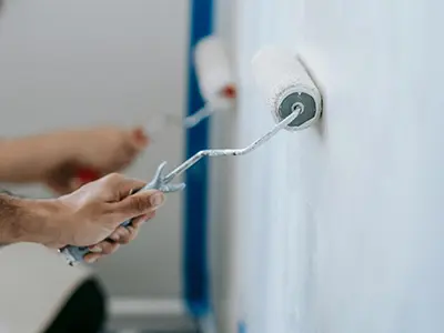 Instalación de pladur con servicios completos de pintura, electricidad y fontanería

